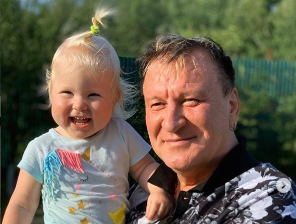
		
		Сергей Пенкин опубликовал фото с маленькой внучкой
		
	