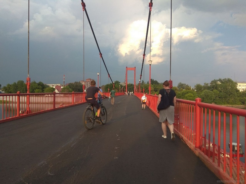 
		
		В Пензе обновили асфальт на мосту Дружбы
		
	