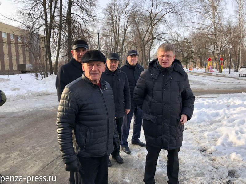 
		
		Два мэра. Лузгин и Калашников осмотрели проблемные улицы Пензы
		
	