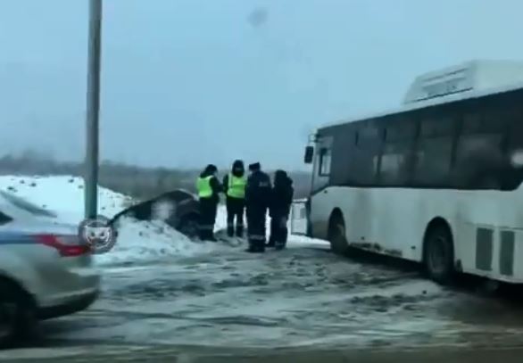 
		
		В Пензе пассажирский автобус попал в аварию. Видео
		
	