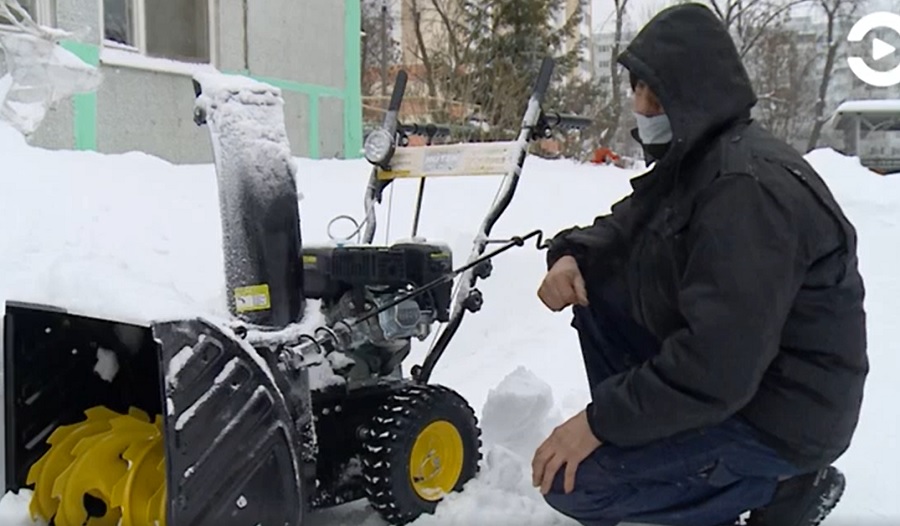 
		
		Для школ и детских садов Пензы приобрели снегоуборочные машины
		
	