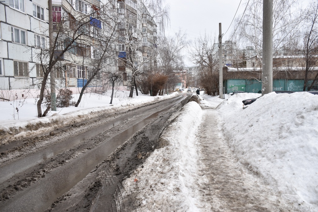 
		
		Пензенцы пожаловались Лузгину на снежные навалы на ул. 8 Марта
		
	