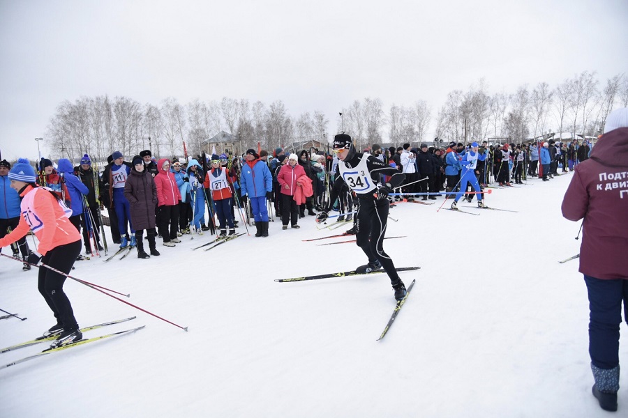 
		
		Победители и призеры эстафеты в Камешкирском районе получили лыжный инвентарь
		
	
