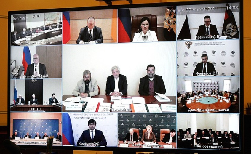 
		
		Мельниченко заявил Путину о намерении лично оценить обстановку в Чемодановке
		
	