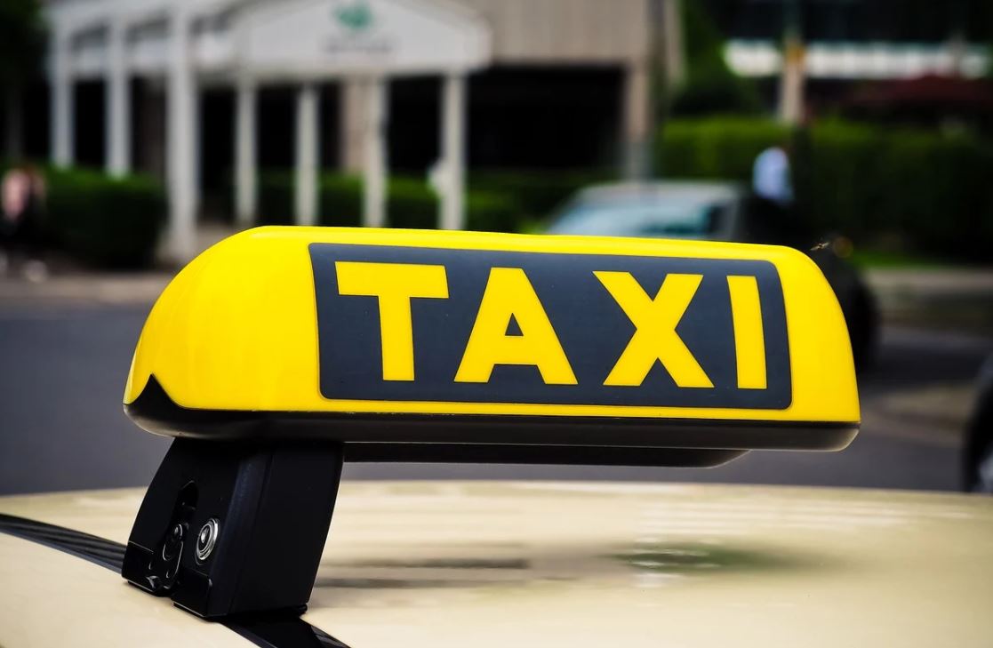 
		
		В России обеспокоены риском повышения цен на ОСАГО для такси
		
	