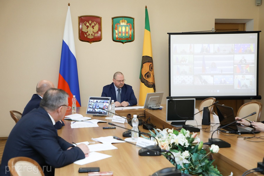 
		
		Олег Мельниченко доложил Татьяне Голиковой о ходе вакцинации в регионе
		
	