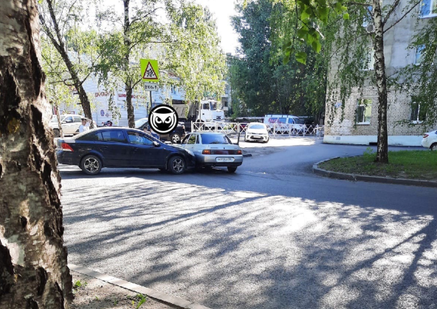 
		
		В Пензе на ул. Кронштадтской произошло ДТП
		
	