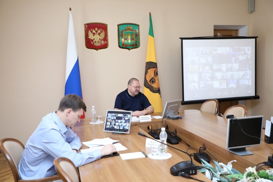 
		
		Мельниченко провел всероссийскую конференцию по вопросам местного самоуправления
		
	