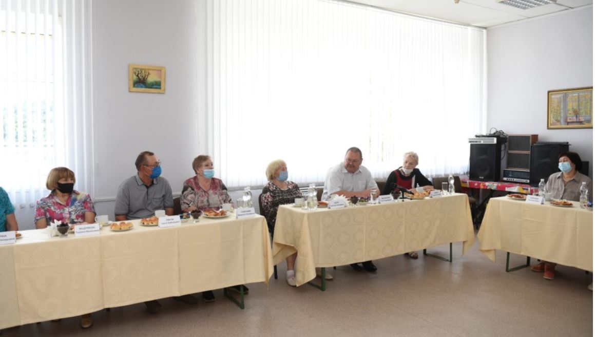 
		
		Олег Мельниченко обсудил актуальные вопросы с представителями Союза пенсионеров
		
	