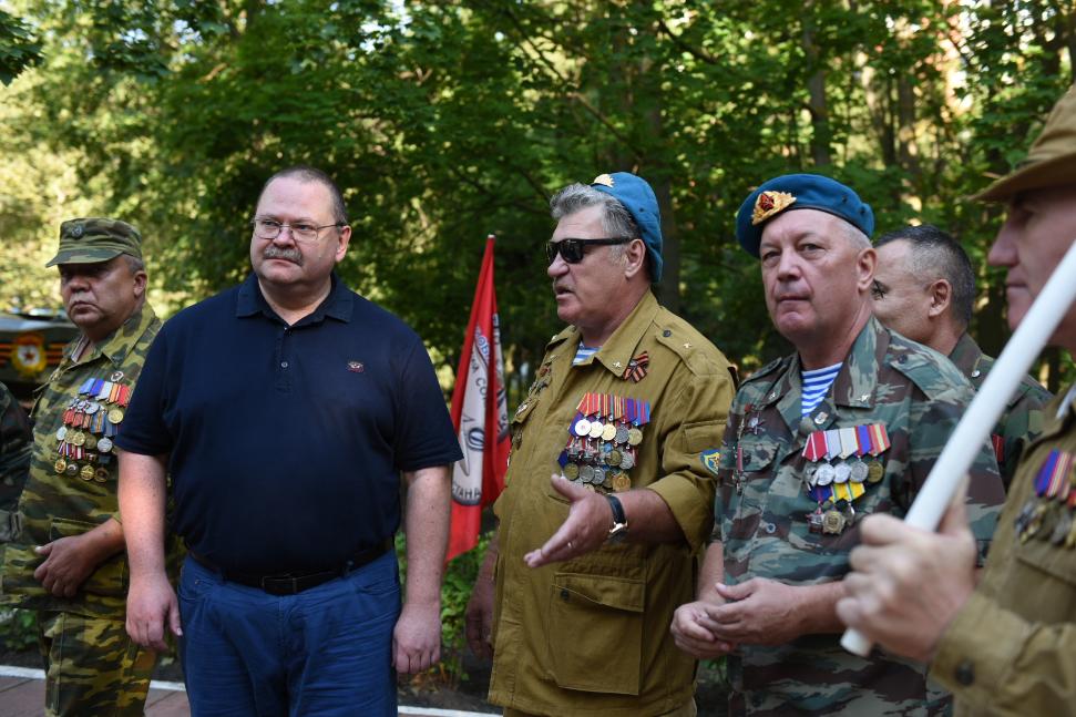 Олег Мельниченко поздравил пензенцев с Днем ВДВ