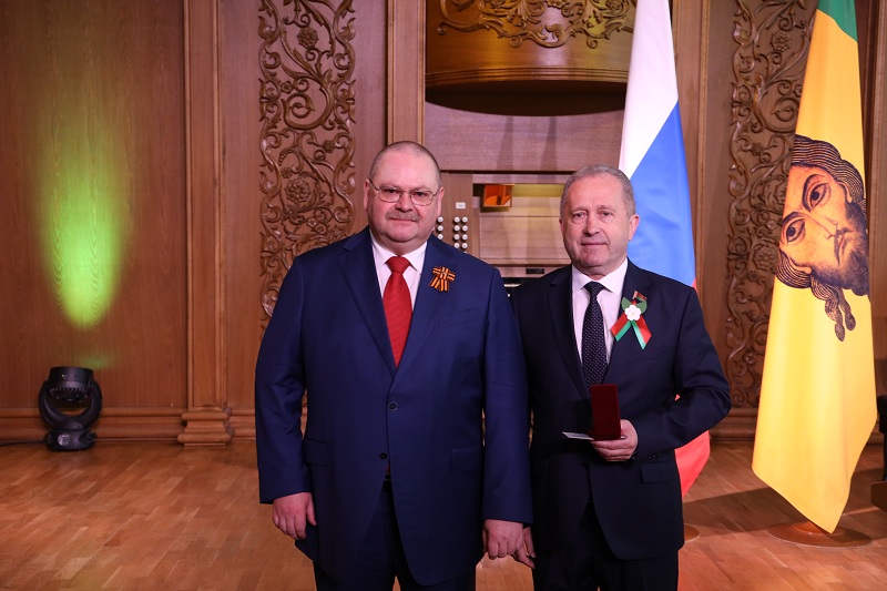 Губернатор 7 мая вручил госнаграды