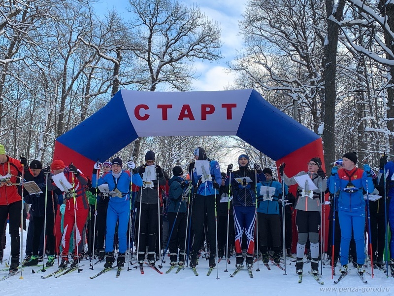 
		
		Пензенцы приняли участие в лыжном забеге на Олимпийской аллее
		
	