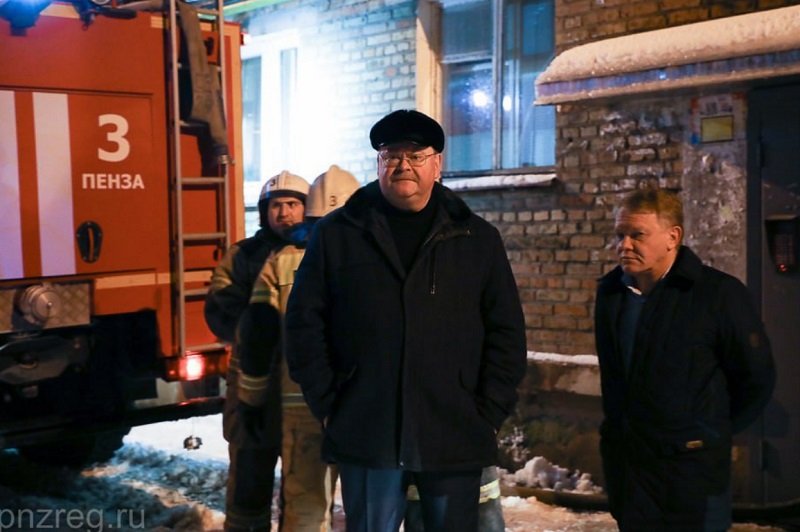 
		
		Мельниченко поручил провести комплексную проверку дома, где взорвался газ
		
	