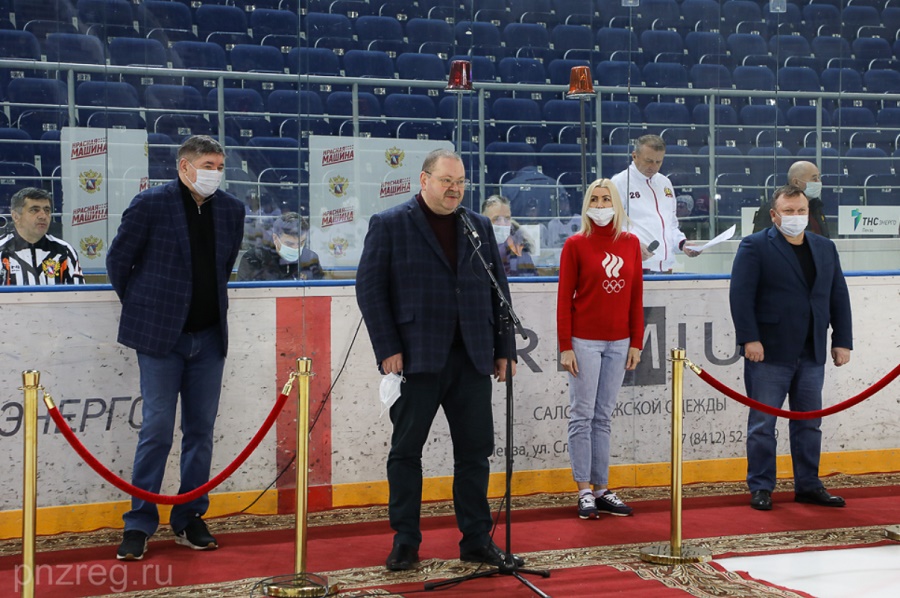 
		
		Олег Мельниченко принял участие в открытии турнира на призы Александра Кожевникова
		
	