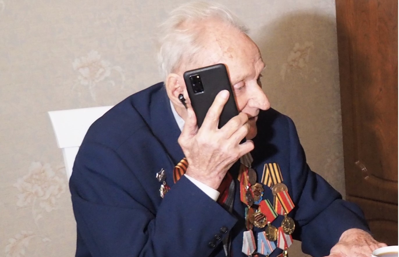 
		
		Анна Кузнецова по телефону поздравила пензенского ветерана с Днем Победы
		
	