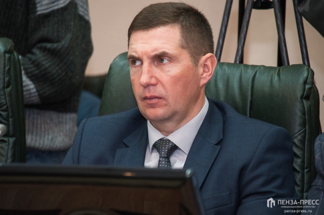 
		
		Олег Денисов намерен покинуть пост главы администрации Белинского района
		
	