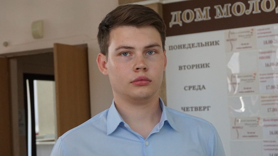 
		
		Андрей Глухов сообщил о провокациях на избирательных участках в Пензе
		
	