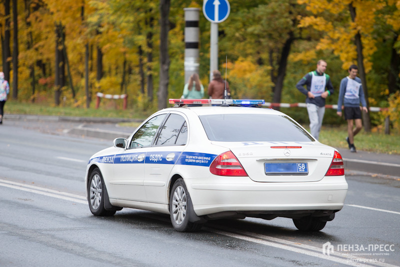 
		
		В Нижнеломовском районе в аварии погибли водитель и пассажир Lada Priora
		
	