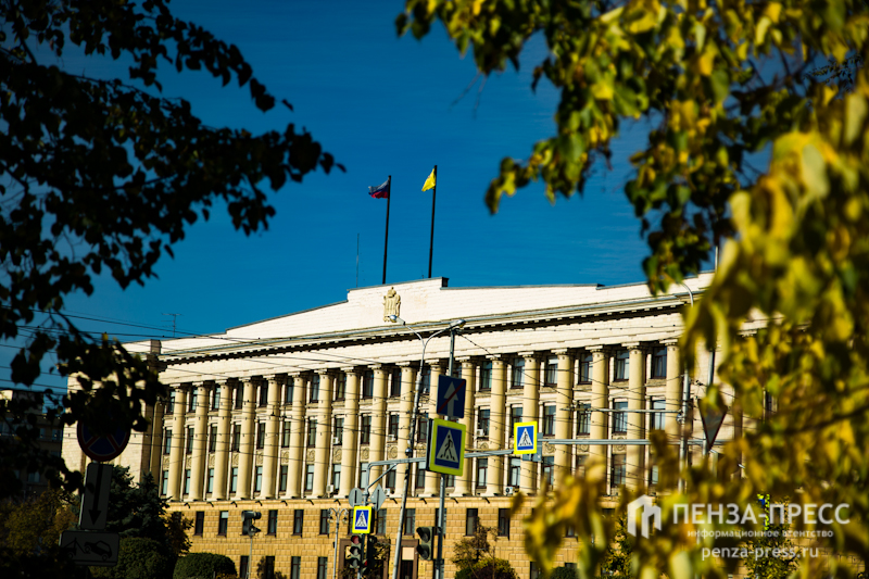 
		
		Мельниченко сообщил о сокращении штата областного правительства
		
	