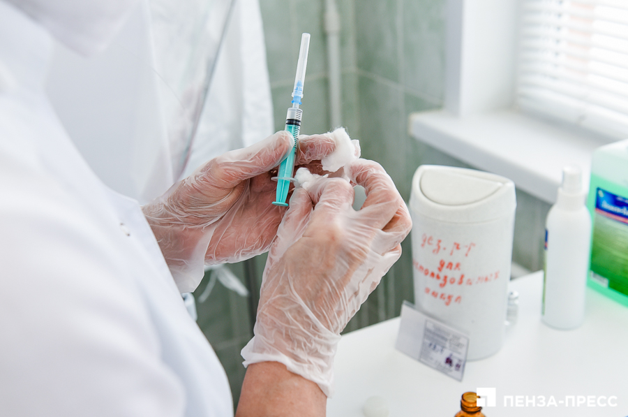 
		
		Белозерцев: первую прививку от коронавируса сделали более 16 тысяч пензенцев
		
	