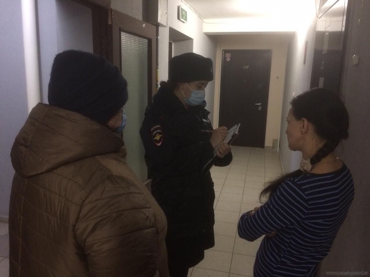 В Пензе специалисты посетили неблагополучные семьи