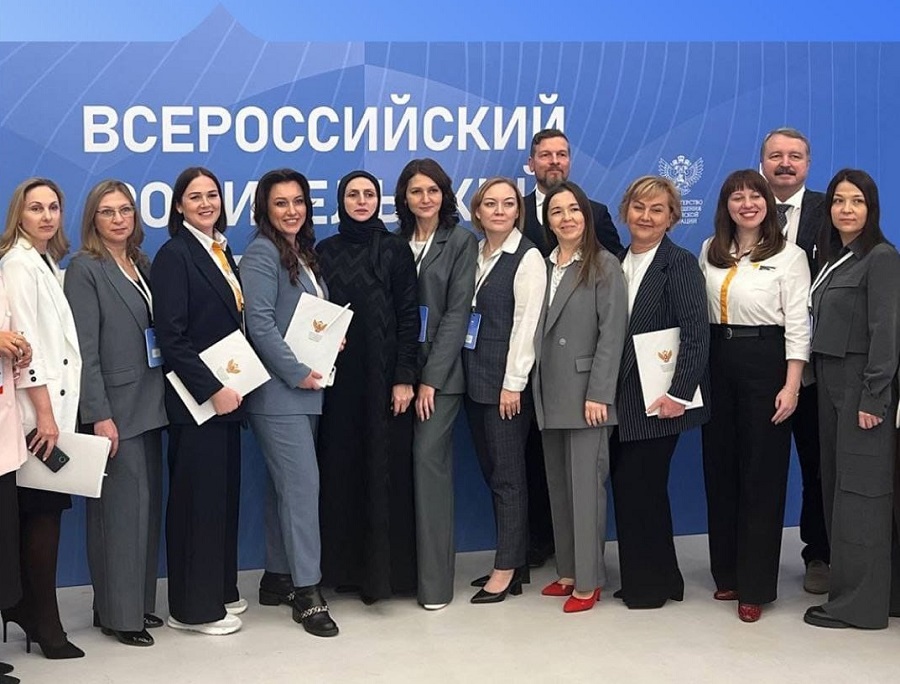 Творческий проект на конкурс родительских комитетов Во всех школах города прошли отборочные этапы Конкурса родительских комитетов "С