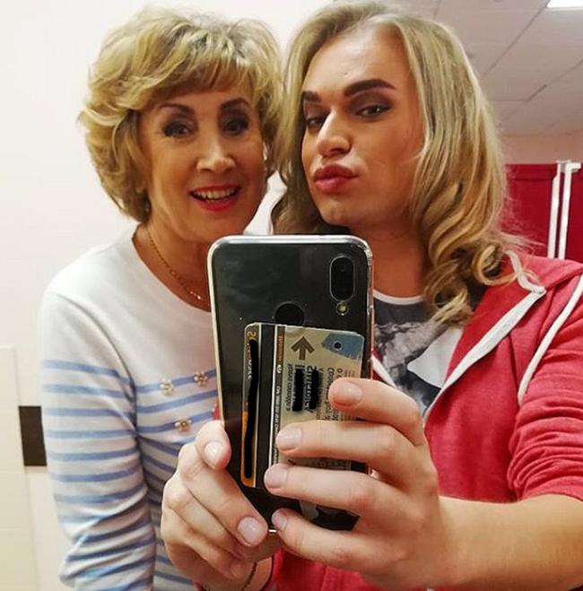 Гоген Солнцев готов улететь с экссупругой Шаляпина на